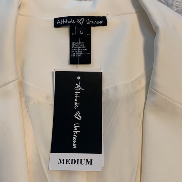 Ivory Button blazer - Picture 2 of 6